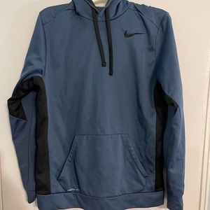 Nike ThermaFit hoodie